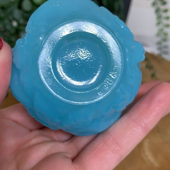 Vintage Glass Perfume Bottle - Picture 5 of 5